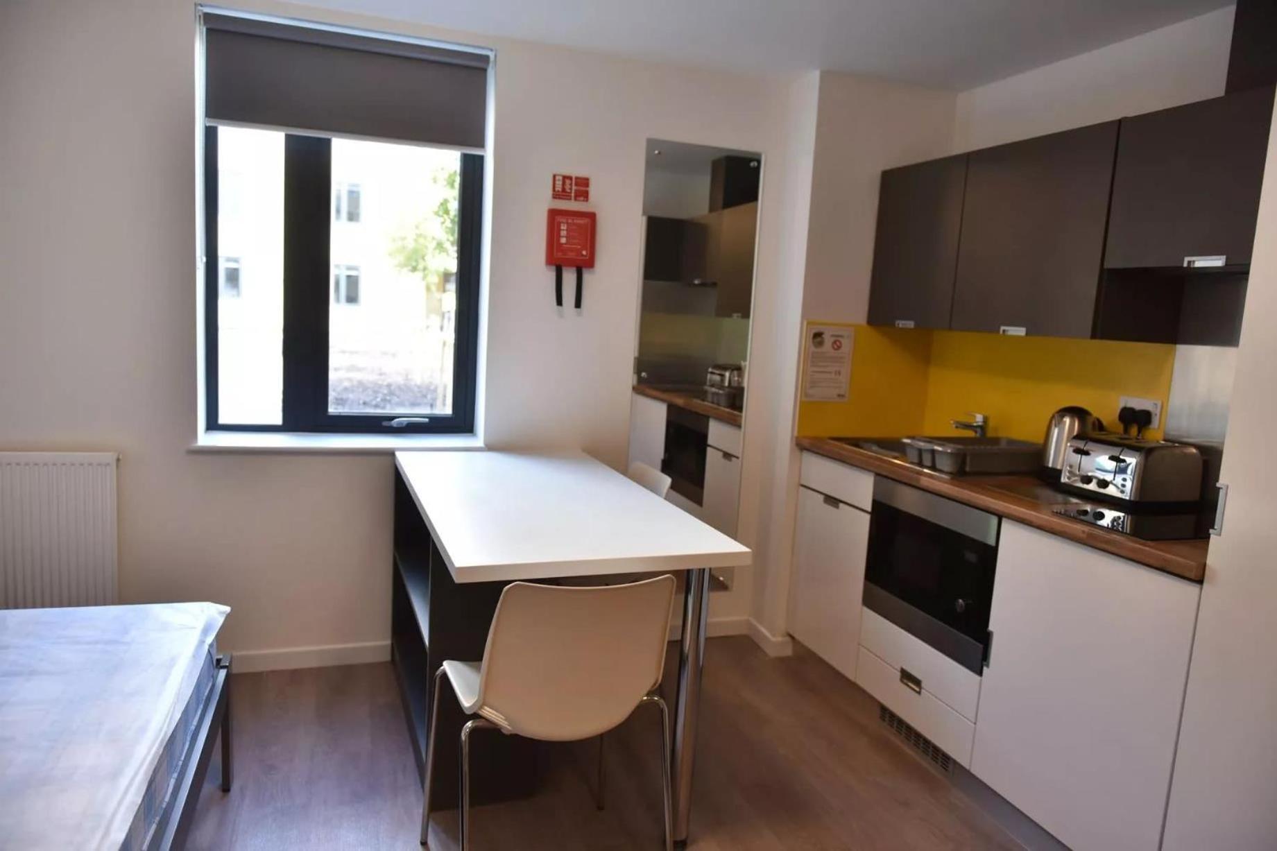 Pittville Student Village In Cheltenham Челтнем Екстер'єр фото
